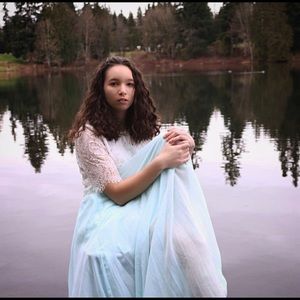 Meet your Posher, Eva